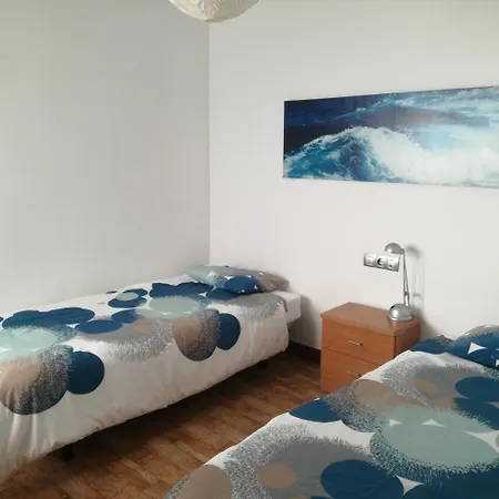 Pensión Surfhouse Famara 2*