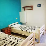 Гостевой дом Surfhouse Famara 2*