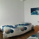 Surfhouse Famara 2* Teguise (Lanzarote)