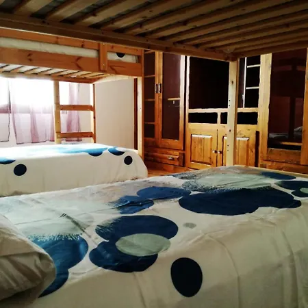 Surfhouse Famara Konukevi 2*
