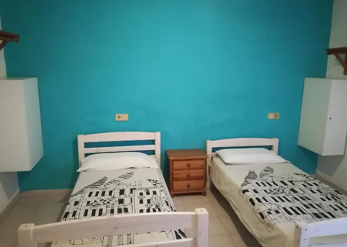 Surfhouse Famara Guest house 2*