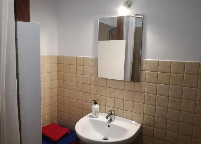 Surfhouse Famara 2* Teguise (Lanzarote)