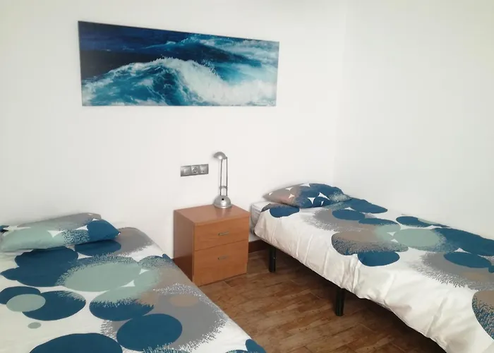 Surfhouse Famara Pensión Teguise (Lanzarote)