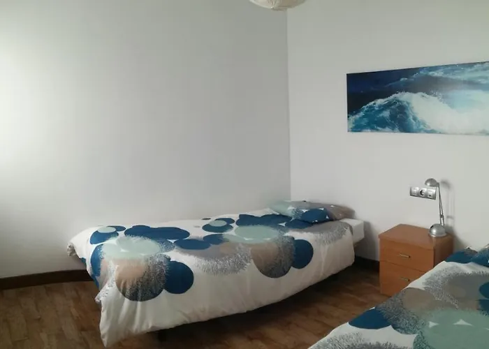 Surfhouse Famara 2* Teguise (Lanzarote)